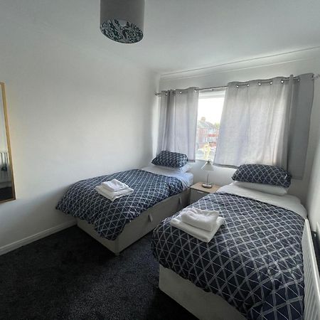 3 Bedroom Apartment With Golf Course View Ньюкасл-апон-Тайн Экстерьер фото