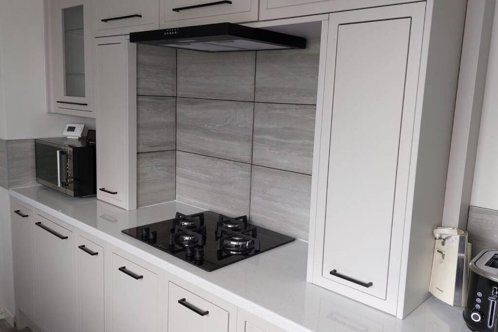 3 Bedroom Apartment With Golf Course View Ньюкасл-апон-Тайн Экстерьер фото