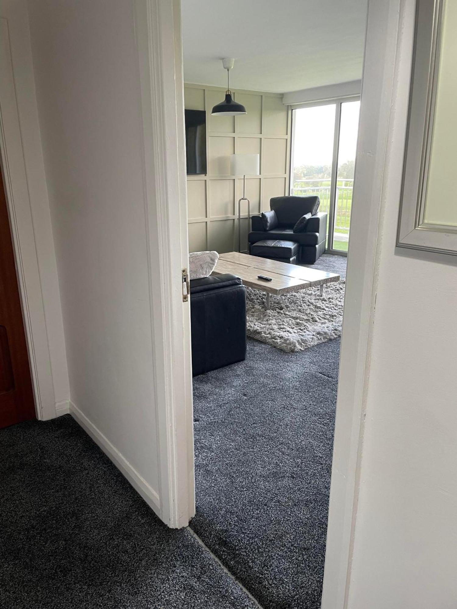 3 Bedroom Apartment With Golf Course View Ньюкасл-апон-Тайн Экстерьер фото