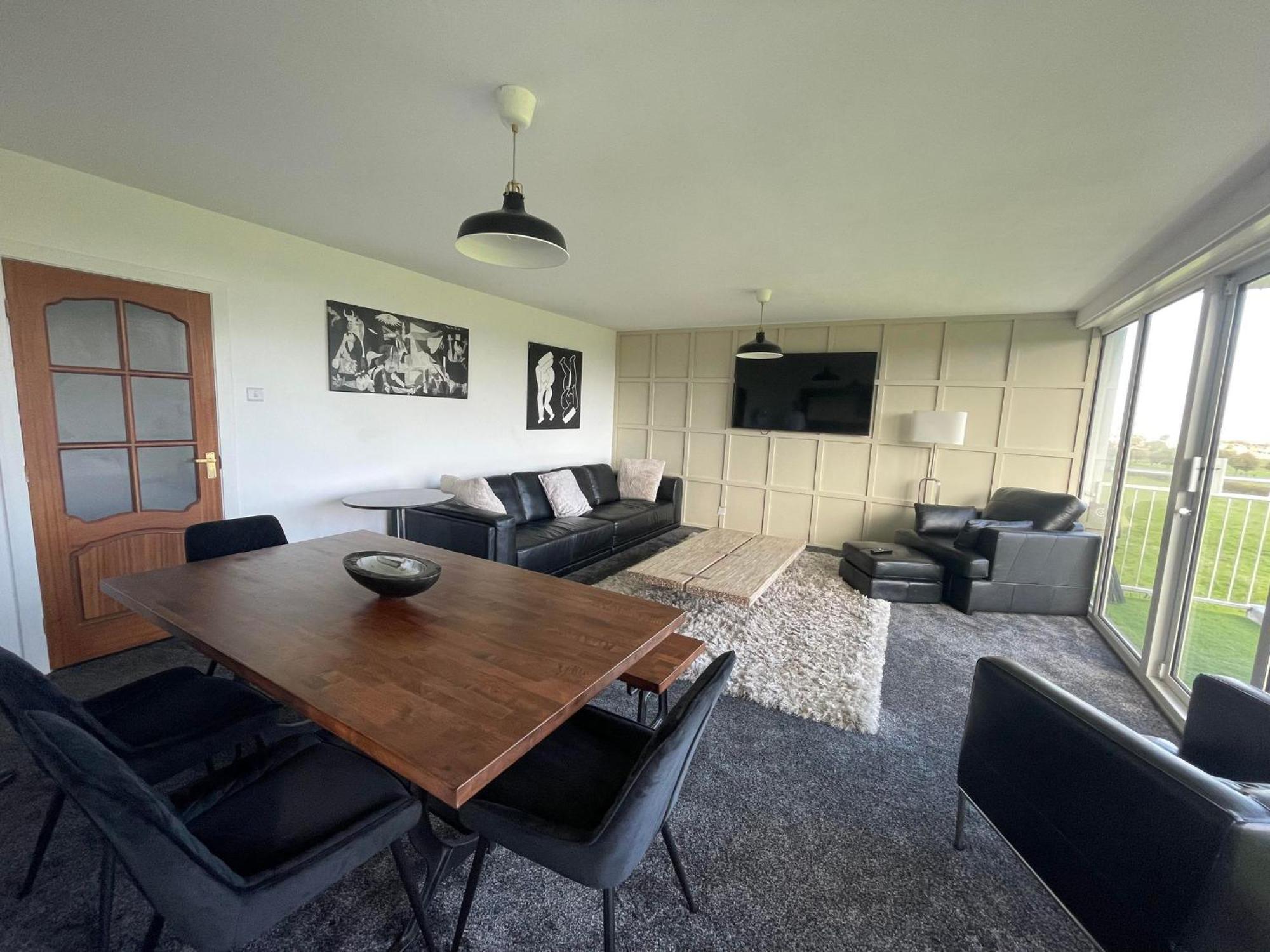 3 Bedroom Apartment With Golf Course View Ньюкасл-апон-Тайн Экстерьер фото